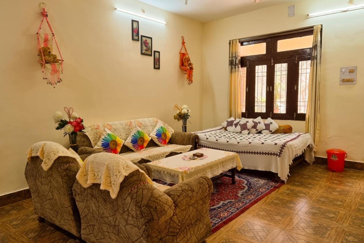 Aditya Homestay Dalhousie Eksteriør billede