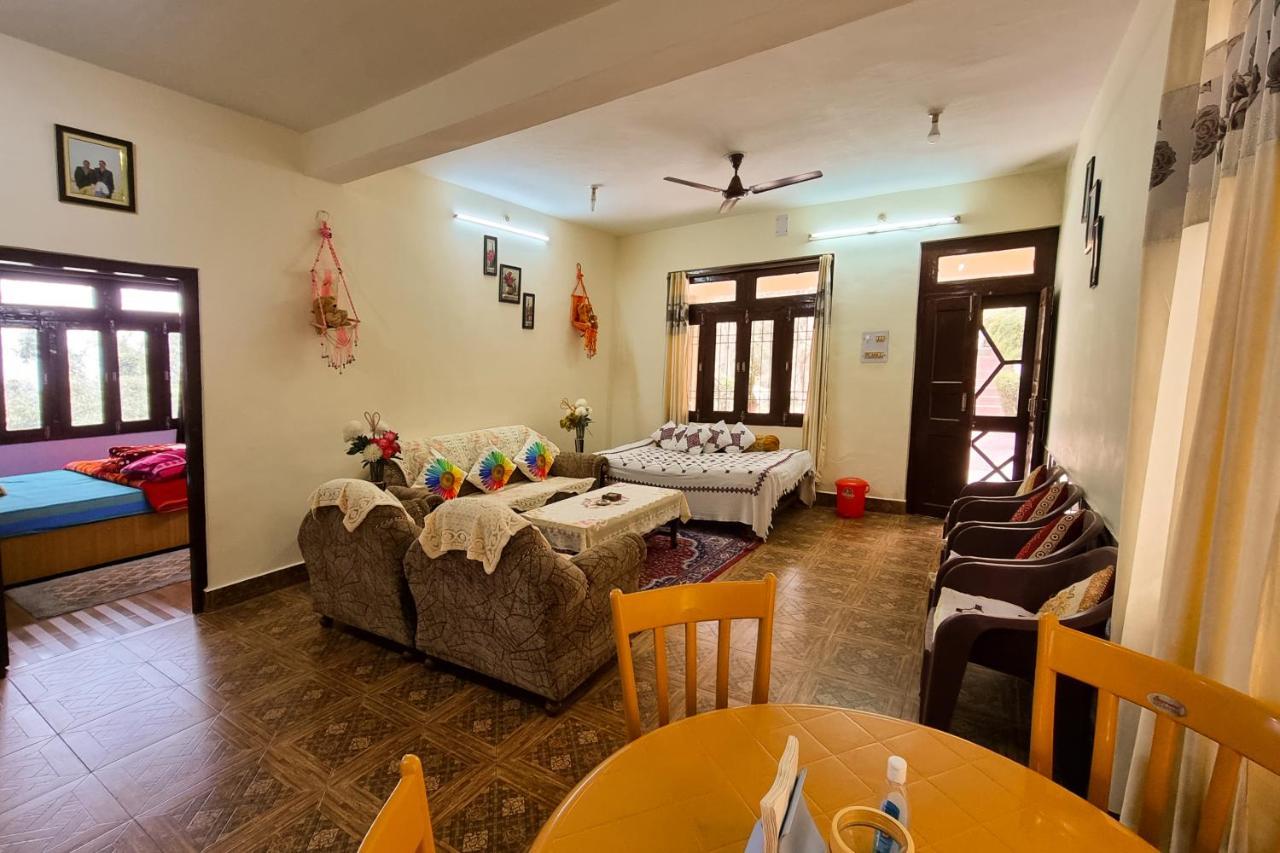 Aditya Homestay Dalhousie Eksteriør billede