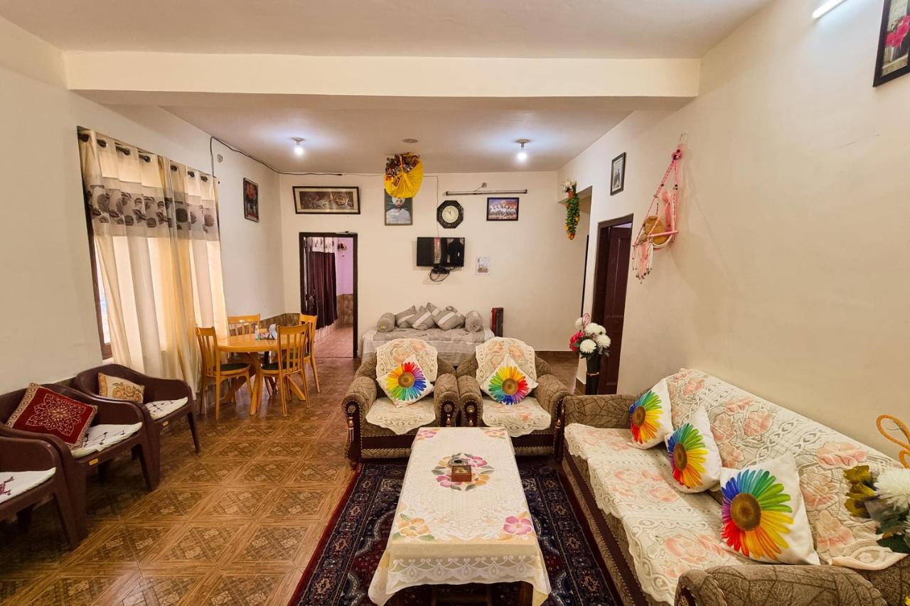 Aditya Homestay Dalhousie Eksteriør billede