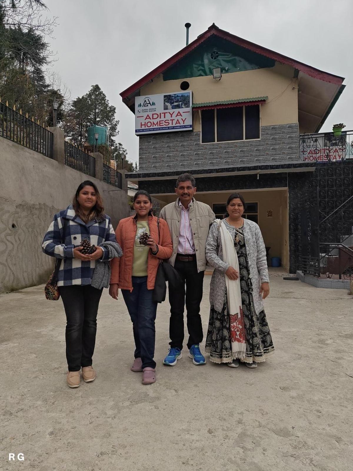 Aditya Homestay Dalhousie Eksteriør billede