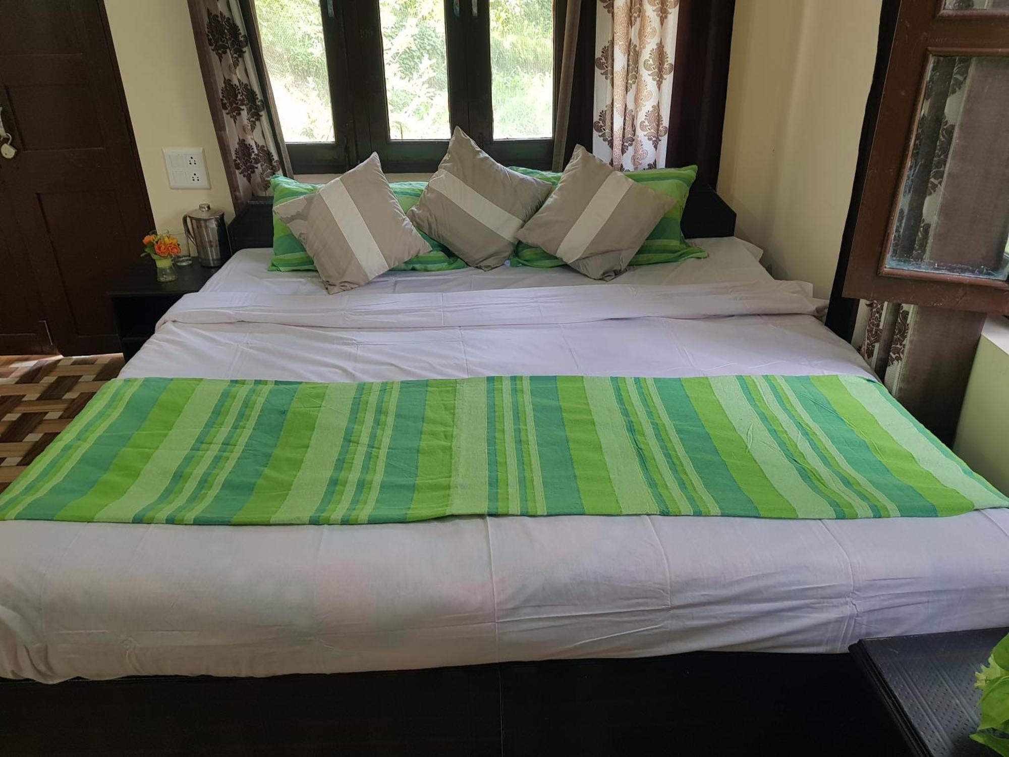 Aditya Homestay Dalhousie Eksteriør billede